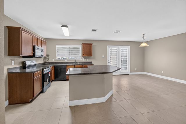 2215 Splendor Court, Arlington, TX 76010