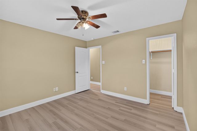 2215 Splendor Court, Arlington, TX 76010