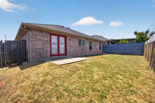 2215 Splendor Court, Arlington, TX 76010