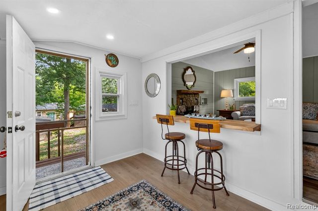 1717 Triangle Lake Road, Howell, MI 48843