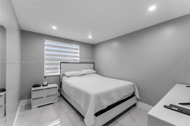 15470 SW 82nd Ln 327, Miami, FL 33193