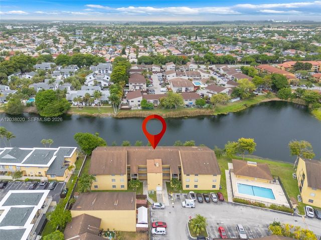15470 SW 82nd Ln 327, Miami, FL 33193