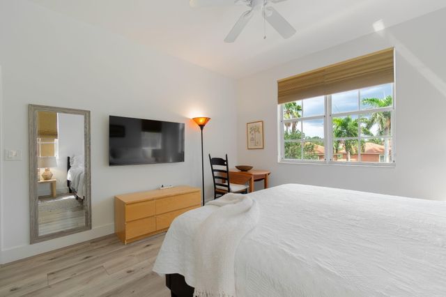 11790 Saint Andrews Place 304, Wellington, FL 33414