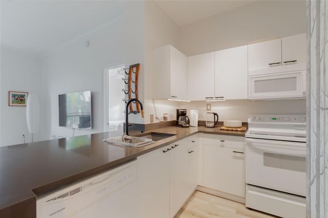 11790 Saint Andrews Place 304, Wellington, FL 33414