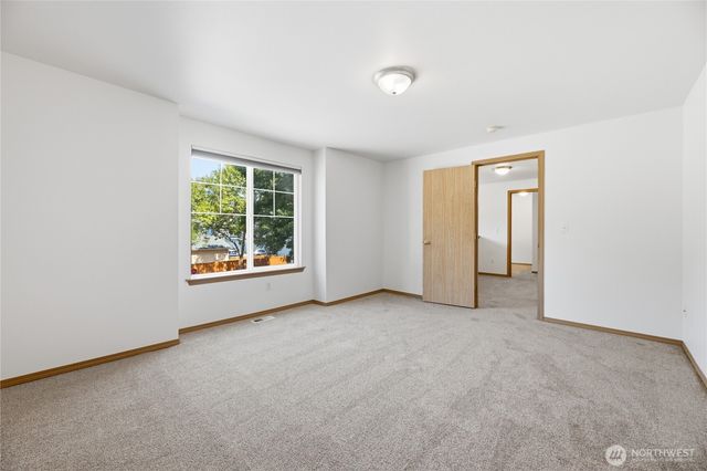 808 28th Avenue SE, Puyallup, WA 98374