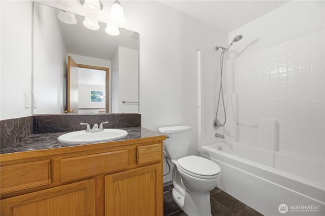 808 28th Avenue SE, Puyallup, WA 98374