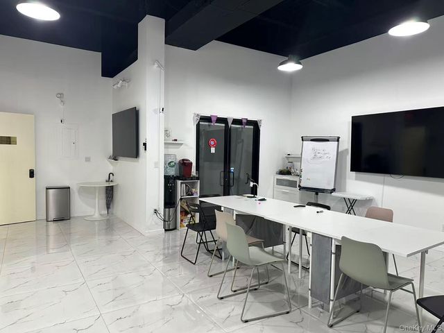 13633 37th Avenue 2A, Flushing, NY 11354