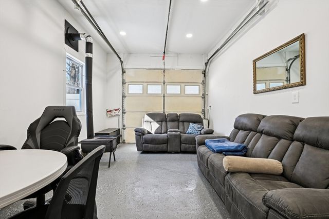 263 Mansfield Rd, North Attleboro, MA 02760