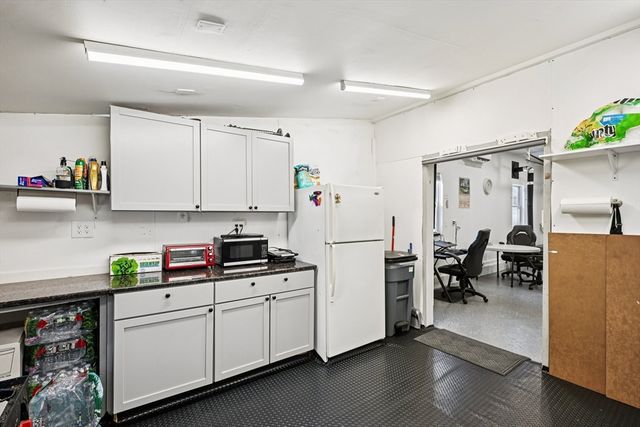 263 Mansfield Rd, North Attleboro, MA 02760