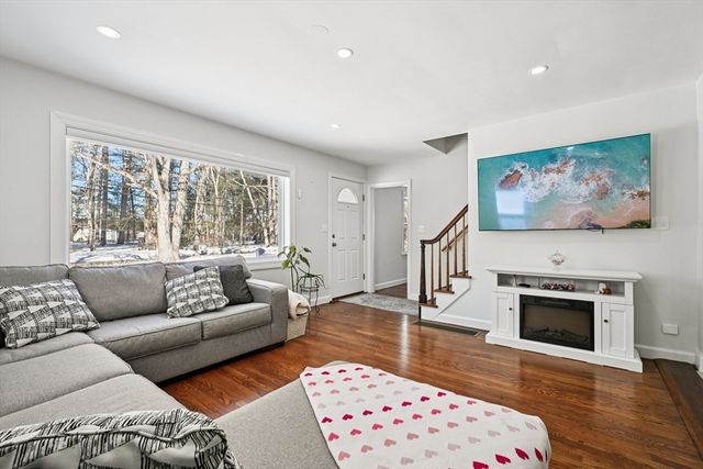 263 Mansfield Rd, North Attleboro, MA 02760