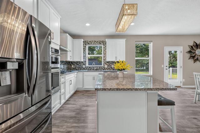 524 Aidan Cove, Eagan, MN 55123