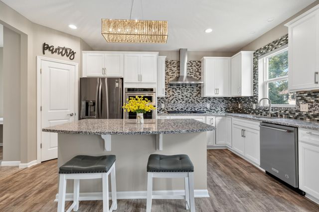 524 Aidan Cove, Eagan, MN 55123
