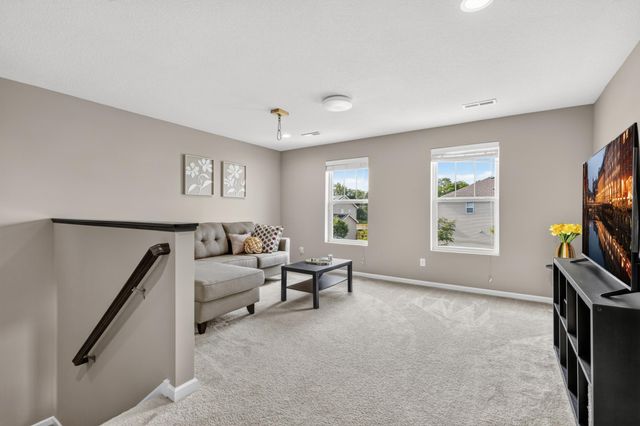 524 Aidan Cove, Eagan, MN 55123