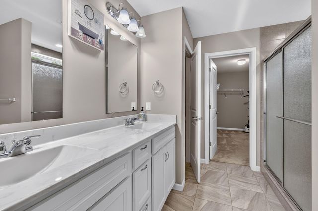 524 Aidan Cove, Eagan, MN 55123