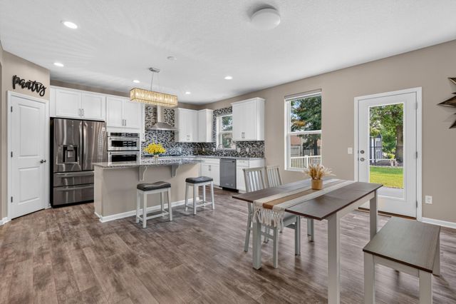 524 Aidan Cove, Eagan, MN 55123