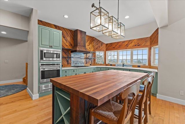 1016 Kew Vasseur Road, Fayston, VT 05660