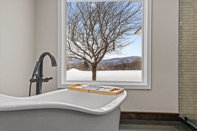 1016 Kew Vasseur Road, Fayston, VT 05660