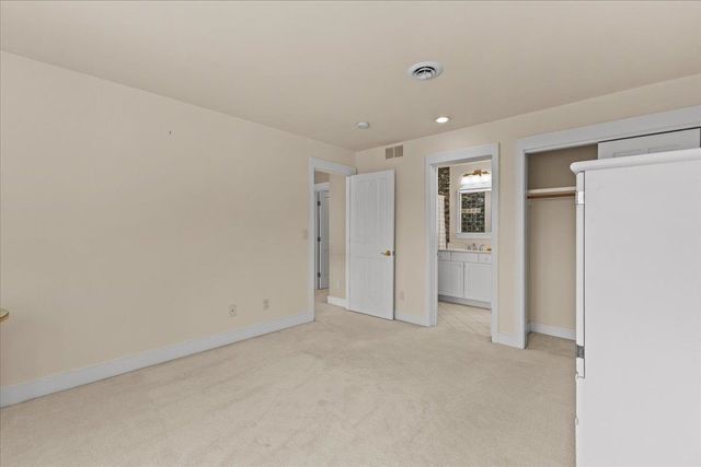 1016 Kew Vasseur Road, Fayston, VT 05660