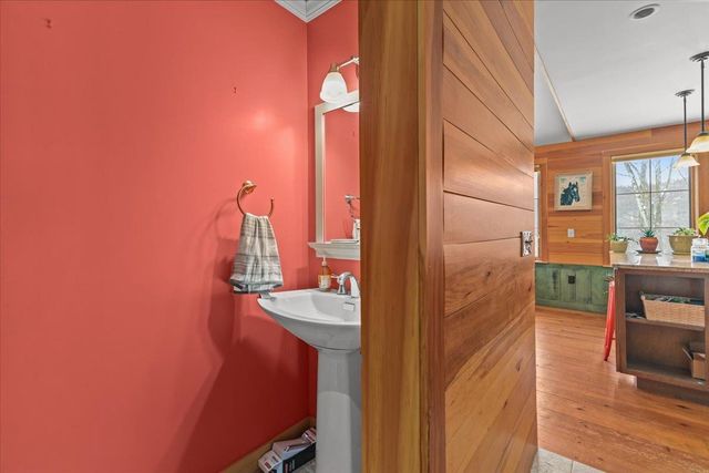 1016 Kew Vasseur Road, Fayston, VT 05660