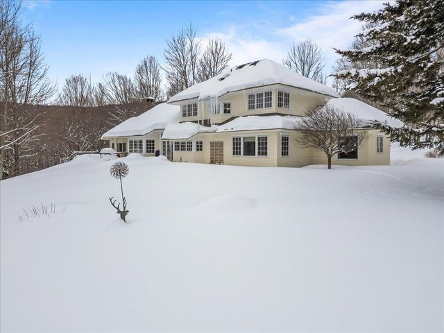 1016 Kew Vasseur Road, Fayston, VT 05660