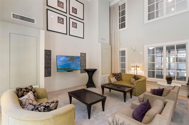 860 N ORANGE AVENUE 112, Orlando, FL 32801