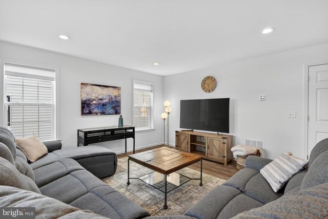 218 WRIGHT DR, Mechanicsburg, PA 17055