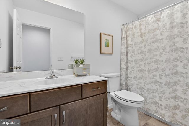 218 WRIGHT DR, Mechanicsburg, PA 17055