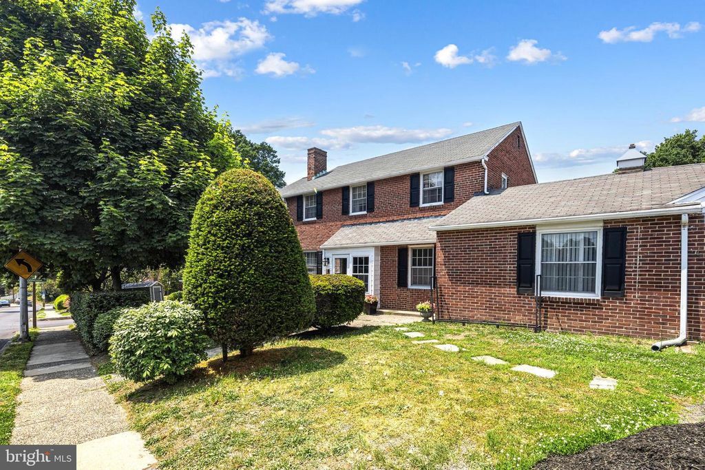 801 ADDINGHAM AVE, Drexel Hill, PA 19026