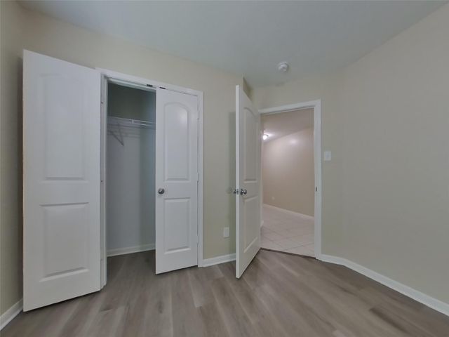 332 Summer Horse Drive, La Marque, TX 77568