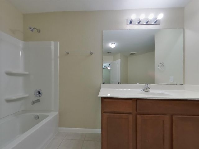 332 Summer Horse Drive, La Marque, TX 77568