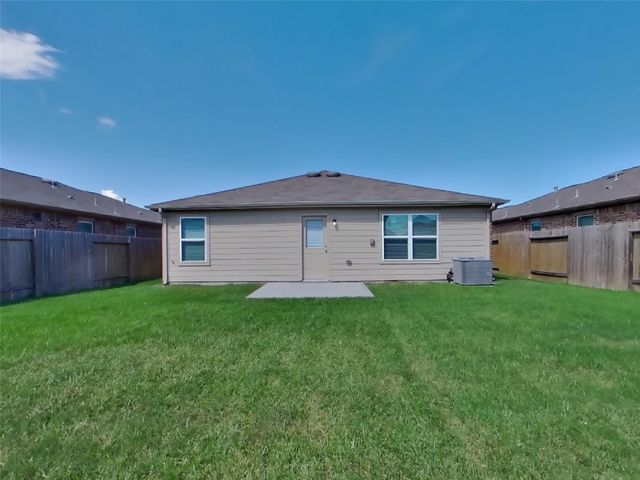332 Summer Horse Drive, La Marque, TX 77568