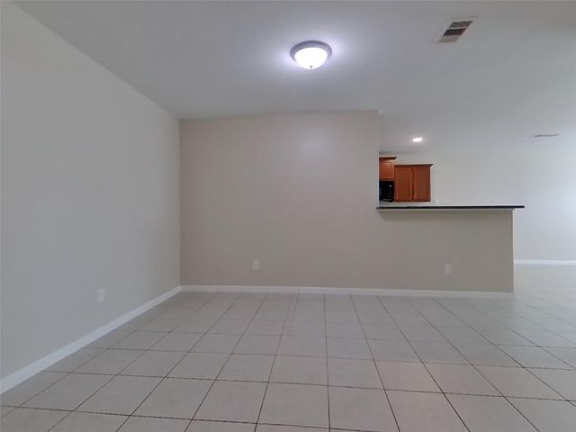 332 Summer Horse Drive, La Marque, TX 77568