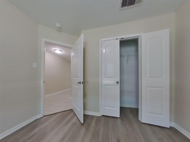 332 Summer Horse Drive, La Marque, TX 77568