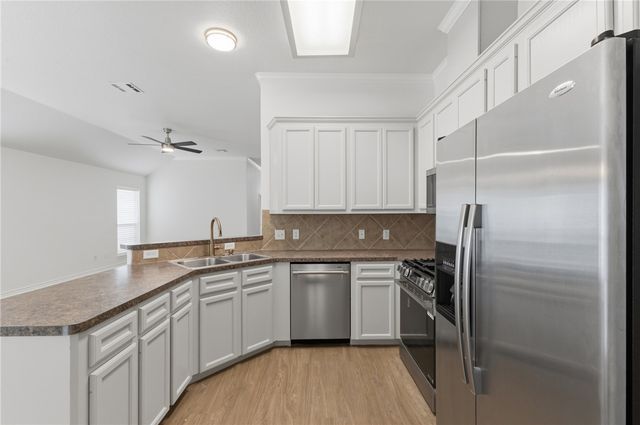 341 Robelmont Drive, College Station, TX 77845