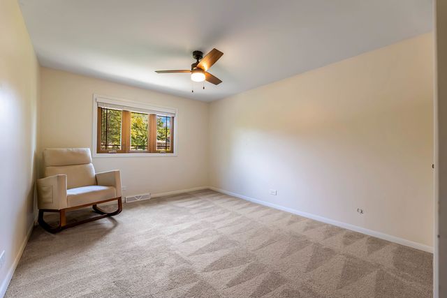 11712 S Glen Road, Palos Park, IL 60464