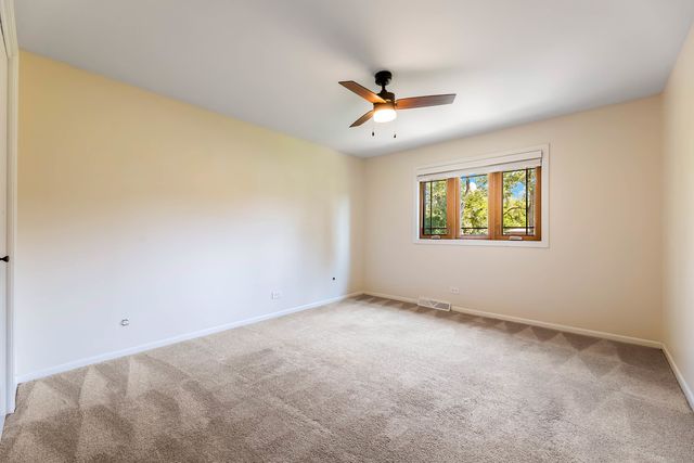 11712 S Glen Road, Palos Park, IL 60464