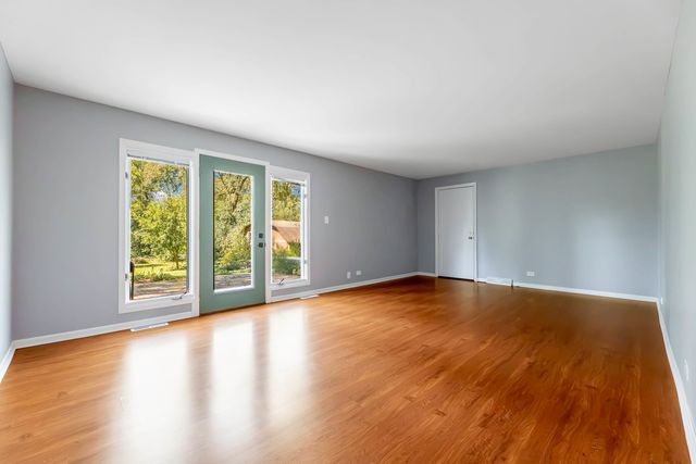 11712 S Glen Road, Palos Park, IL 60464