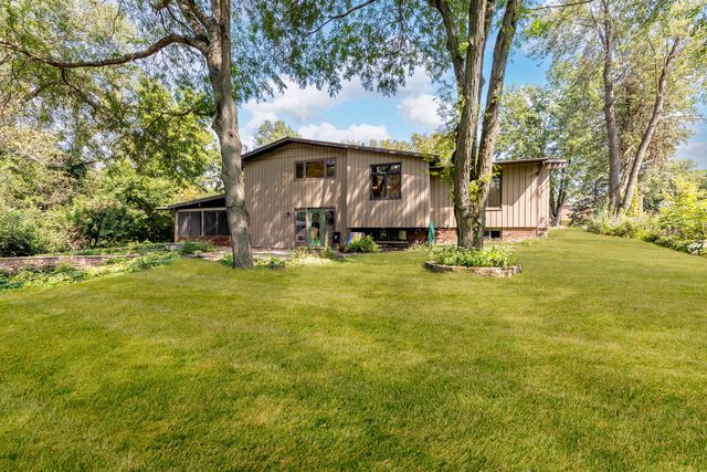 11712 S Glen Road, Palos Park, IL 60464