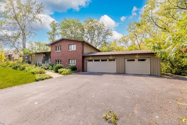 11712 S Glen Road, Palos Park, IL 60464
