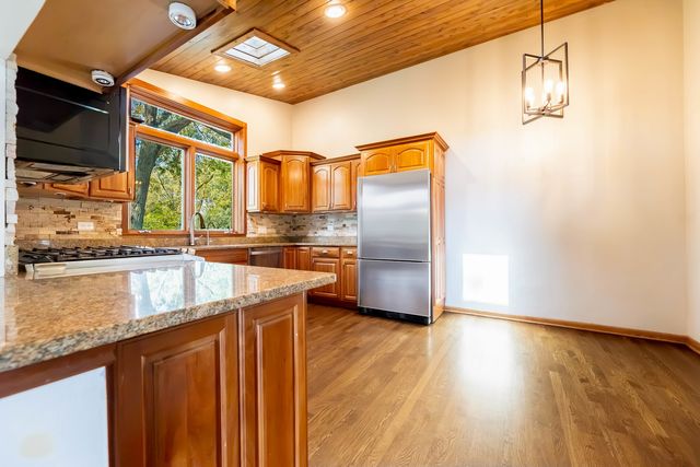 11712 S Glen Road, Palos Park, IL 60464