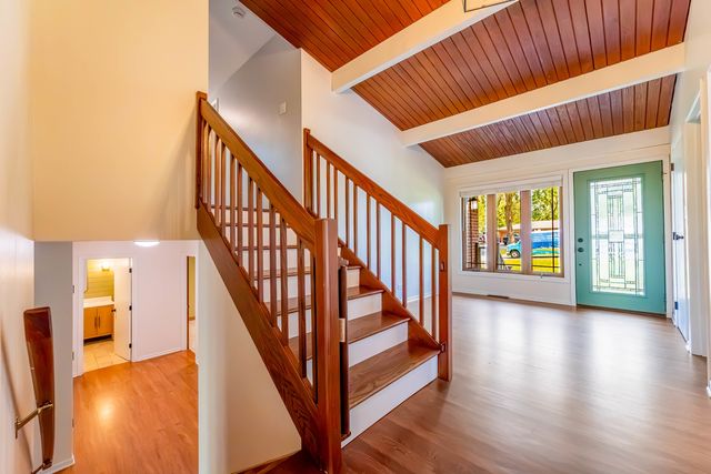 11712 S Glen Road, Palos Park, IL 60464