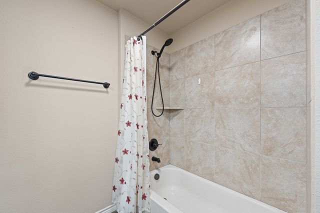 417 Nelson Street, Godley, TX 76044