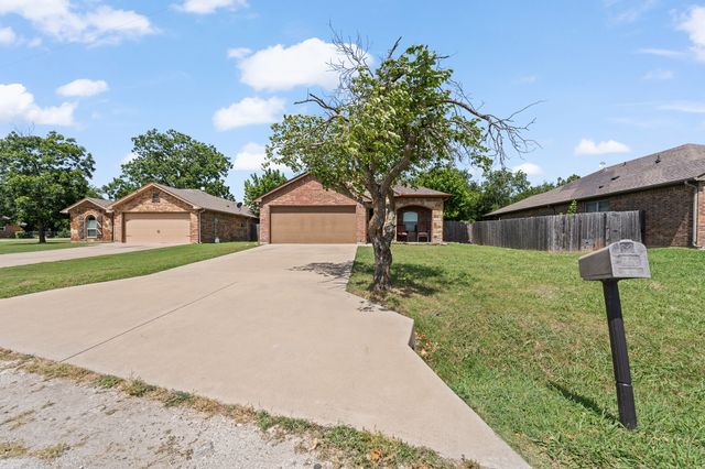 417 Nelson Street, Godley, TX 76044