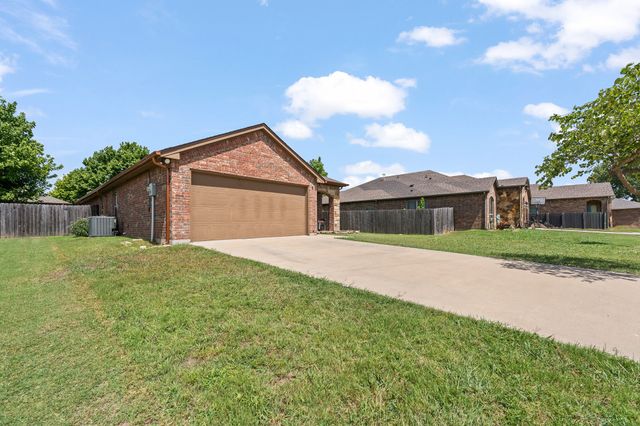 417 Nelson Street, Godley, TX 76044