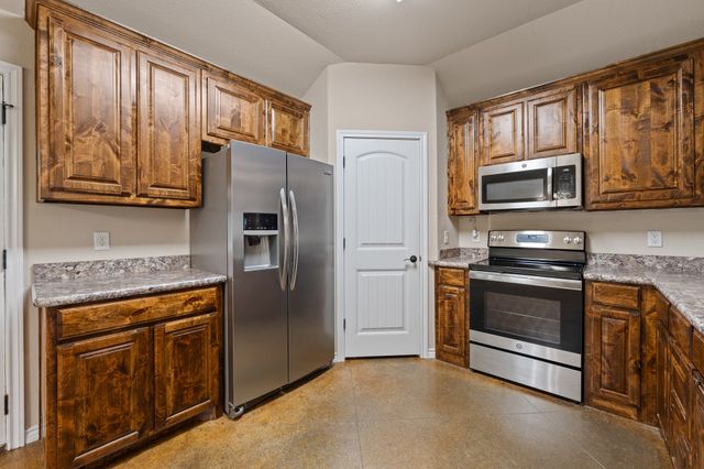 417 Nelson Street, Godley, TX 76044
