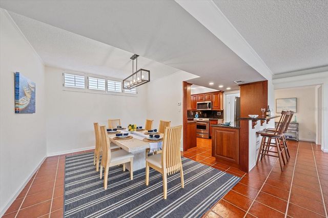 100 SANDS POINT ROAD 303, Longboat Key, FL 34228