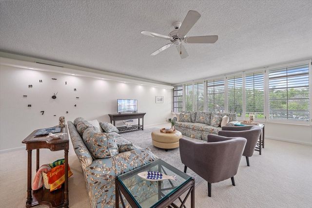 100 SANDS POINT ROAD 303, Longboat Key, FL 34228