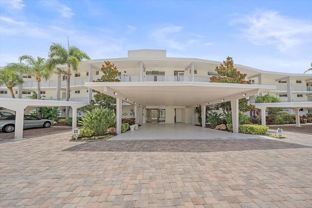 100 SANDS POINT ROAD 303, Longboat Key, FL 34228
