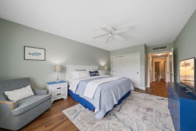 100 SANDS POINT ROAD 303, Longboat Key, FL 34228