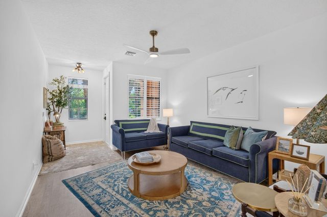 238 E CHRYSTIE Circle, Delray Beach, FL 33484
